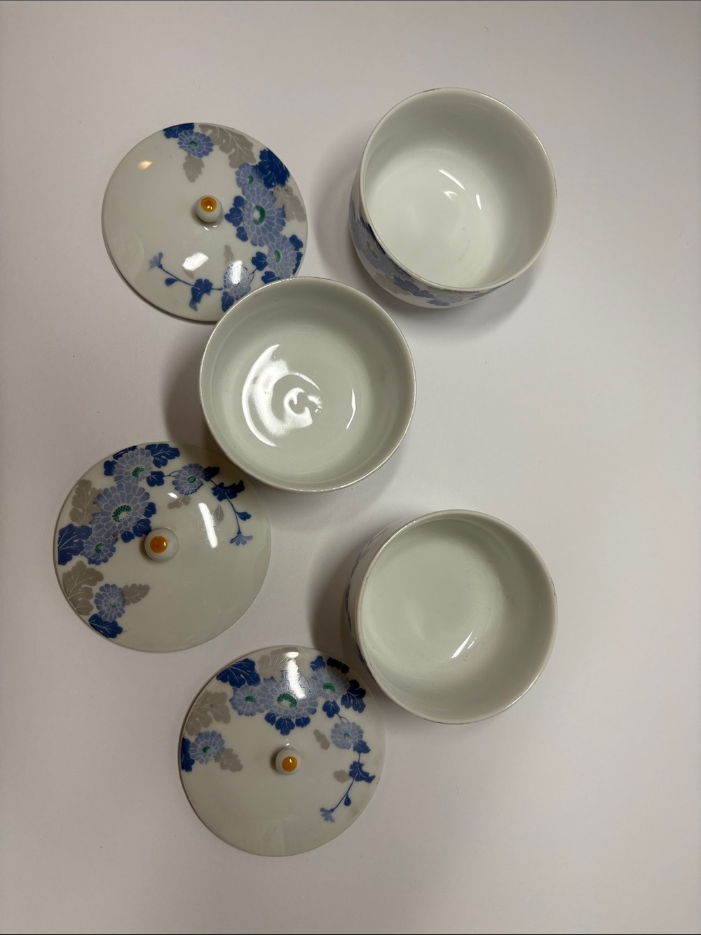 Blue Floral Porcelain Lidded Tea Cups (Set of 3) - Picture 3 of 8